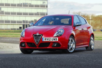 2012 Alfa Romeo Giulietta - UK version 3