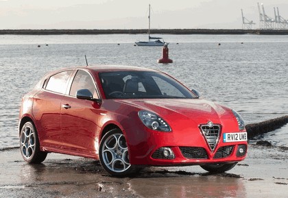 2012 Alfa Romeo Giulietta - UK version 12