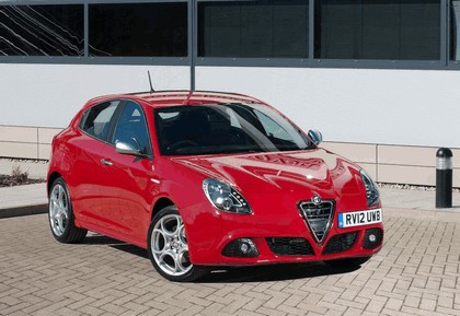 2012 Alfa Romeo Giulietta - UK version 26