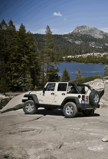 2012 Jeep Wrangler Unlimited Rubicon 15