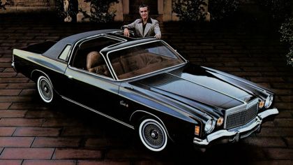 1975 Chrysler Cordoba T-Top 9