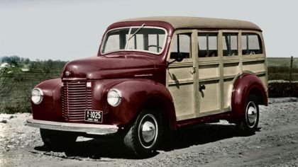 1941 International Harvester K-S station wagon 7