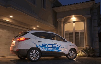 2012 Hyundai Tucson Fuel Cell Electric Vehicle 9