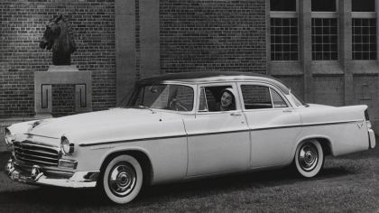 1956 Chrysler Windsor ( C71 ) 4-door sedan 8