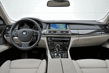 2013 BMW 750i ( F01 ) 47