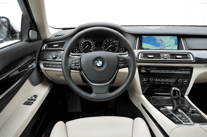 2013 BMW 750i ( F01 ) 48