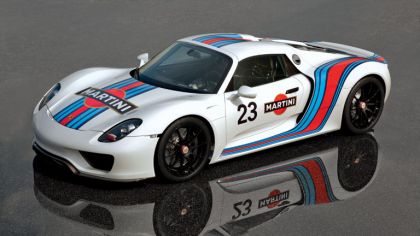 2012 Porsche 918 Spyder prototype in Martini Racing design 5