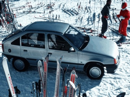 1984 Opel Kadett E 5-door 9