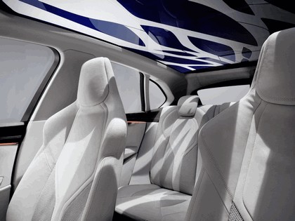 2012 BMW Concept Active Tourer 32