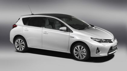 2012 Toyota Auris Hybrid 7