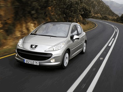 2006 Peugeot 207 5-door with panoramic sunroof 14