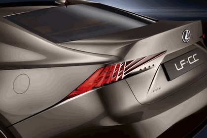 2012 Lexus LF-CC concept 11