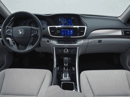 2013 Honda Accord PHEV 27
