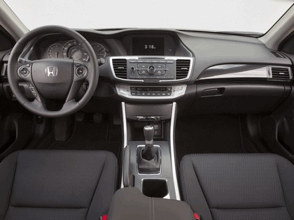 2013 Honda Accord Sport sedan 27