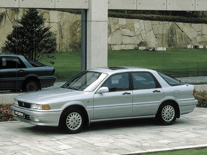 1987 Mitsubishi Galant hatchback 1