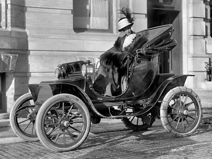 1908 Baker Electric Victoria roadster 1