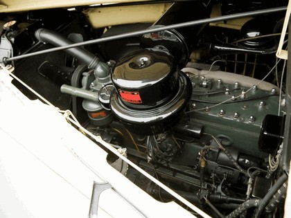 1941 Packard 180 Super Eight convertible Victoria by Darrin 21