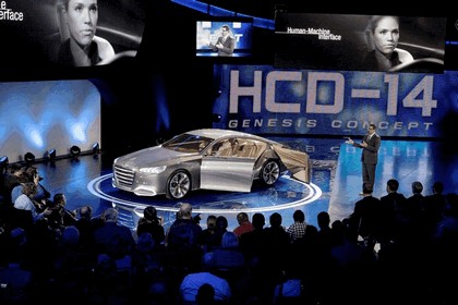 2013 Hyundai HCD-14 Genesis concept 25