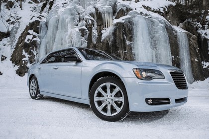 2013 Chrysler 300 Glacier edition 1
