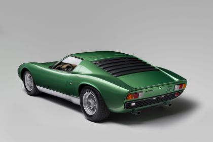 1971 Lamborghini Miura SV 35