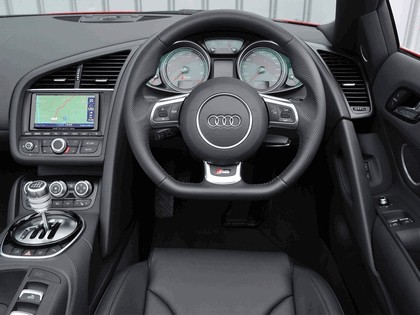 2013 Audi R8 spyder - UK version 14