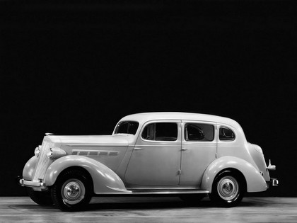 1935 Packard 120 Touring Sedan 1