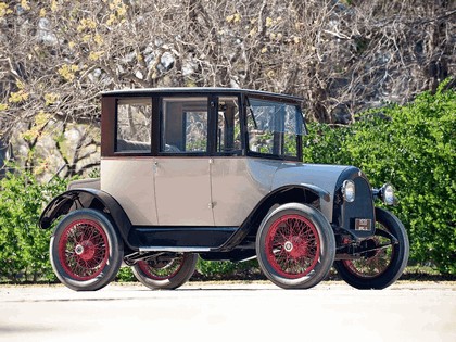 1920 Detroit Electric Model 82 1