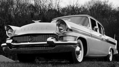 1957 Packard Clipper Town sedan 9