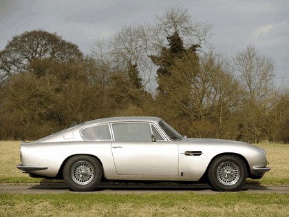 1965 Aston Martin DB6 - UK version 2