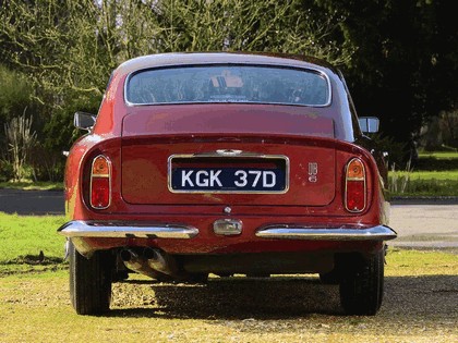 1965 Aston Martin DB6 - UK version 10