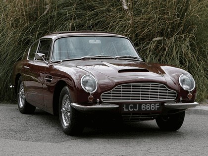 1965 Aston Martin DB6 - UK version 11