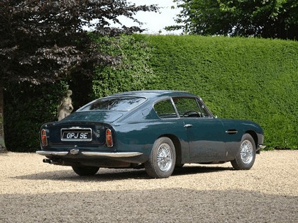 1965 Aston Martin DB6 - UK version 18