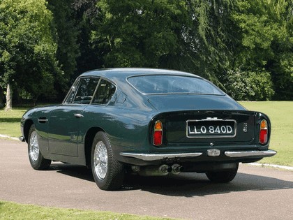 1965 Aston Martin DB6 - UK version 23