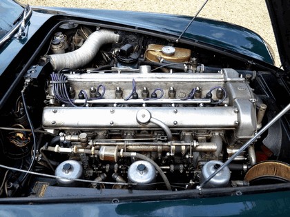 1965 Aston Martin DB6 - UK version 28