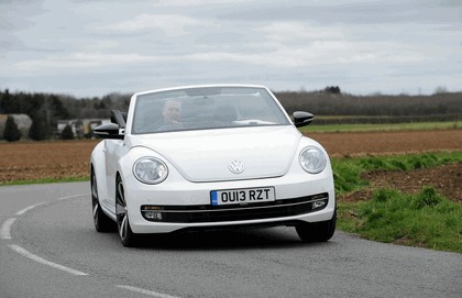 2013 Volkswagen Beetle cabriolet 60s white edition - UK version 13