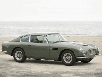 1965 Aston Martin DB6 Vantage 8