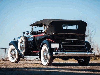 1932 Packard Deluxe Eight Sport Phaeton 3