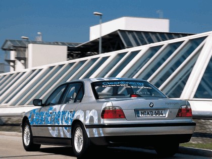 2000 BMW 750hL ( E38 ) Hydrogen V12 CleanEnergy concept 15