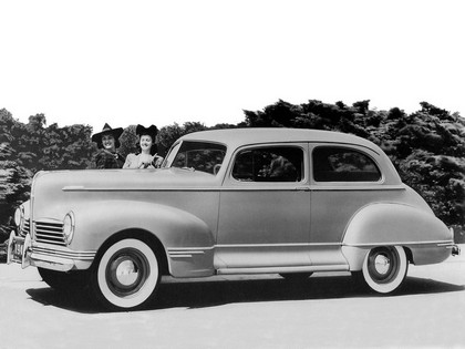 1942 Hudson Deluxe Six Club sedan 1