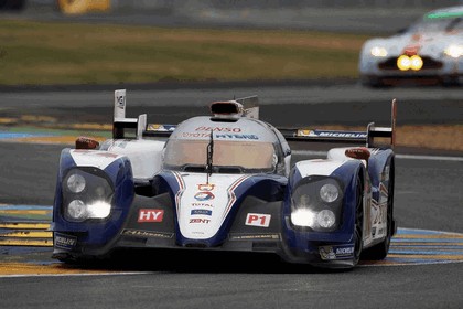 2013 Toyota TS030 Hybrid - Le Mans 24 Hours test day 8