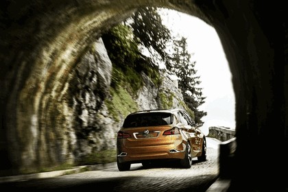 2013 BMW Concept Active Tourer Outdoor 12
