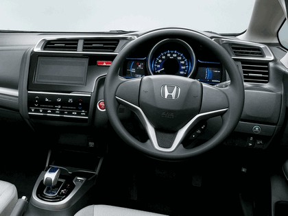 2014 Honda Fit Hybrid 11