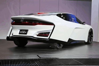 2013 Honda FCEV concept 13