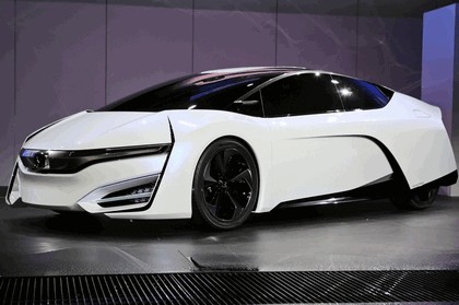 2013 Honda FCEV concept 17