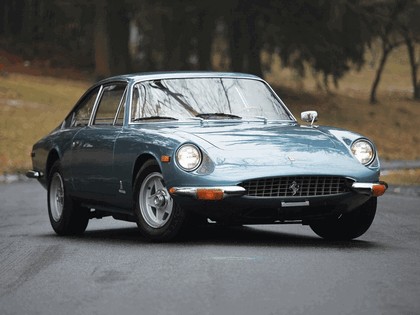 1968 Ferrari 365 GT 2+2 - USA version 1