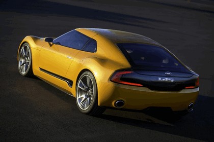 2014 Kia GT4 Stinger concept 10