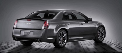 2014 Chrysler 300 SRT Satin Vapor Edition 2