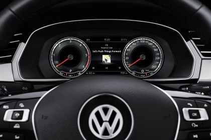 2015 Volkswagen Passat 64