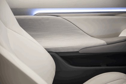 2014 Lexus LF-C2 concept 43