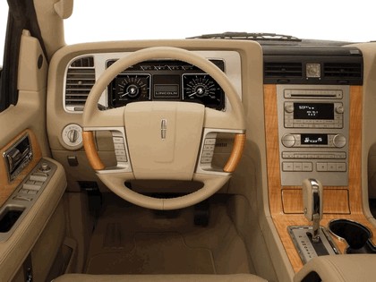2007 Lincoln Navigator 16